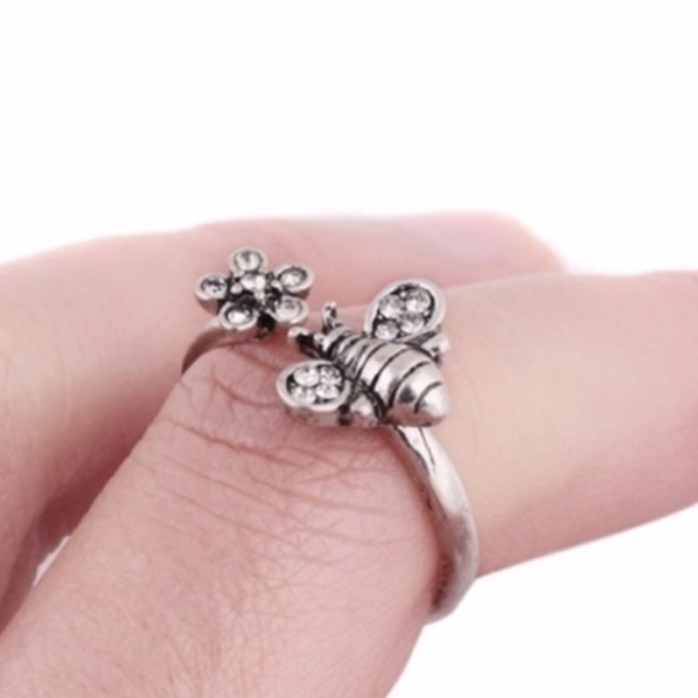 Bumble Bee Adjustable Ring